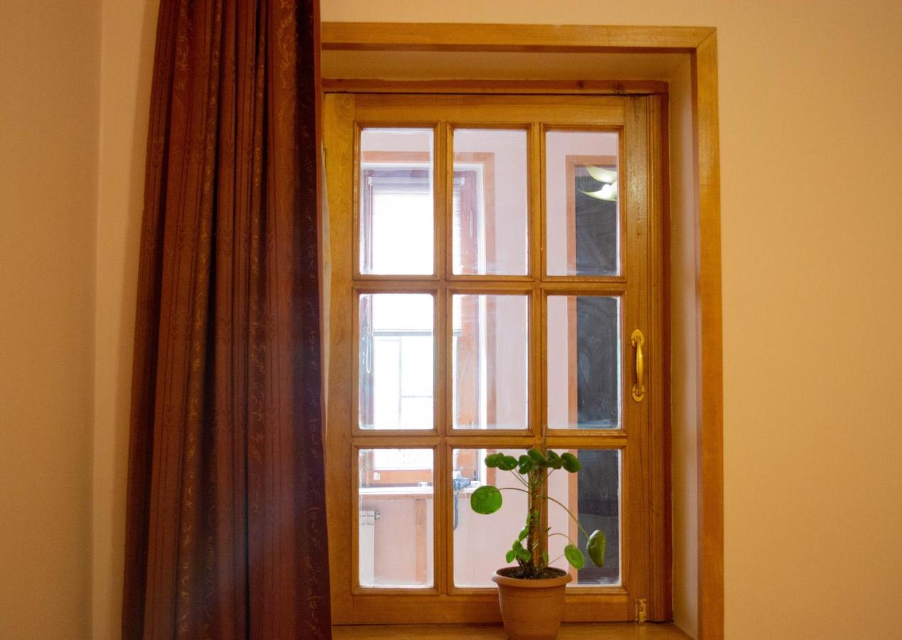 Sunflower Hotel Tbilisi Bagian luar foto